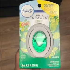 Febreze Small Spaces Original with Gain - Green